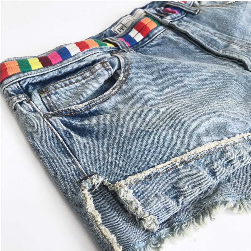 Free People Elliot Denim Shorts Light Wash - Picture 6 of 8